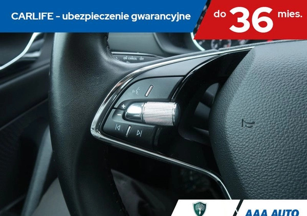 Skoda Octavia cena 73000 przebieg: 149961, rok produkcji 2020 z Ślesin małe 172